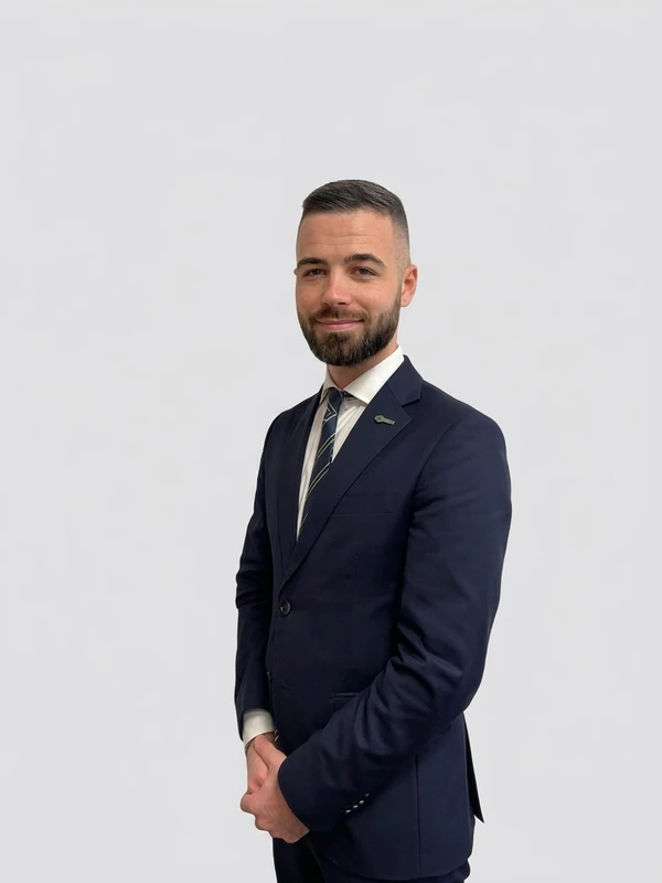 Arcangelo Pulieri, Agente Immobiliare