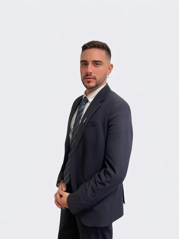 Dottor Isidoro Pipia, Agente Immobiliare — Referente Notarile